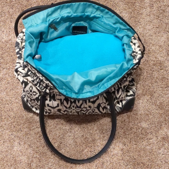 Cynthia Rowley B&W Ikat Weekender Bag - Picture 3 of 12